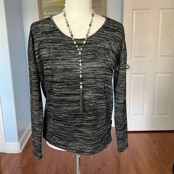 Black Tape black marled knit top with cut out back- size M - Picture 1 of 7